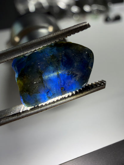 Natural Australian Sapphire from Queensland | 6.4 ct Rare Deep Blue Parti-Color Gem